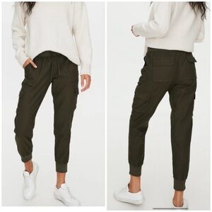 Aritzia Community Cebu Women’s dark olive lightweight cargo joggers (size XS)